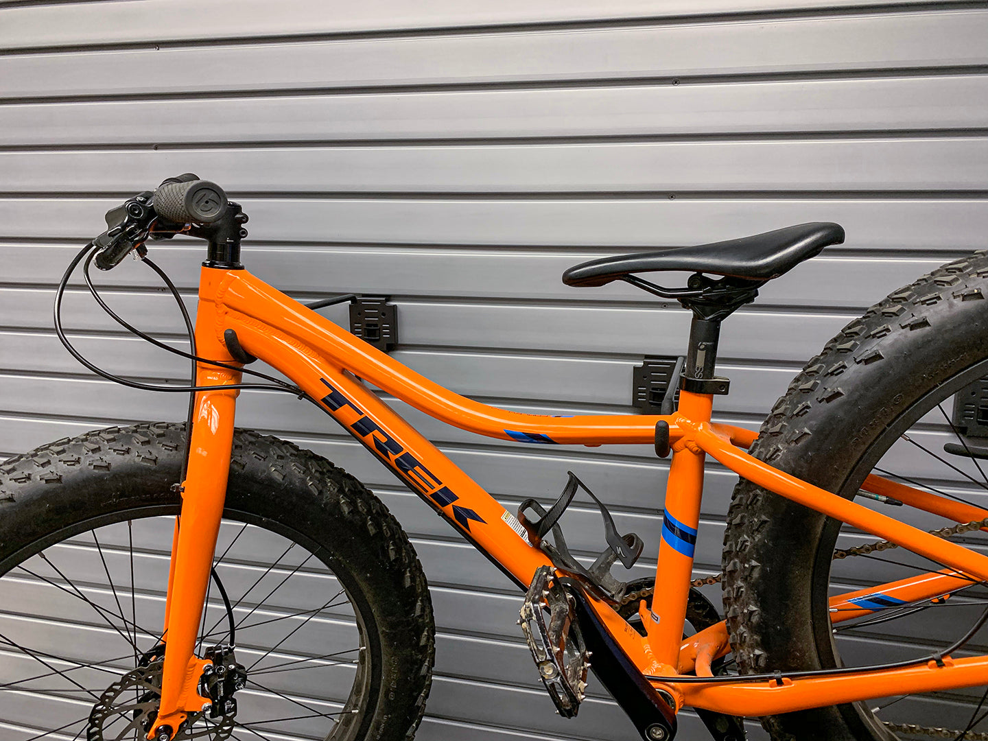 Horizontal Bike Hooks w/lock